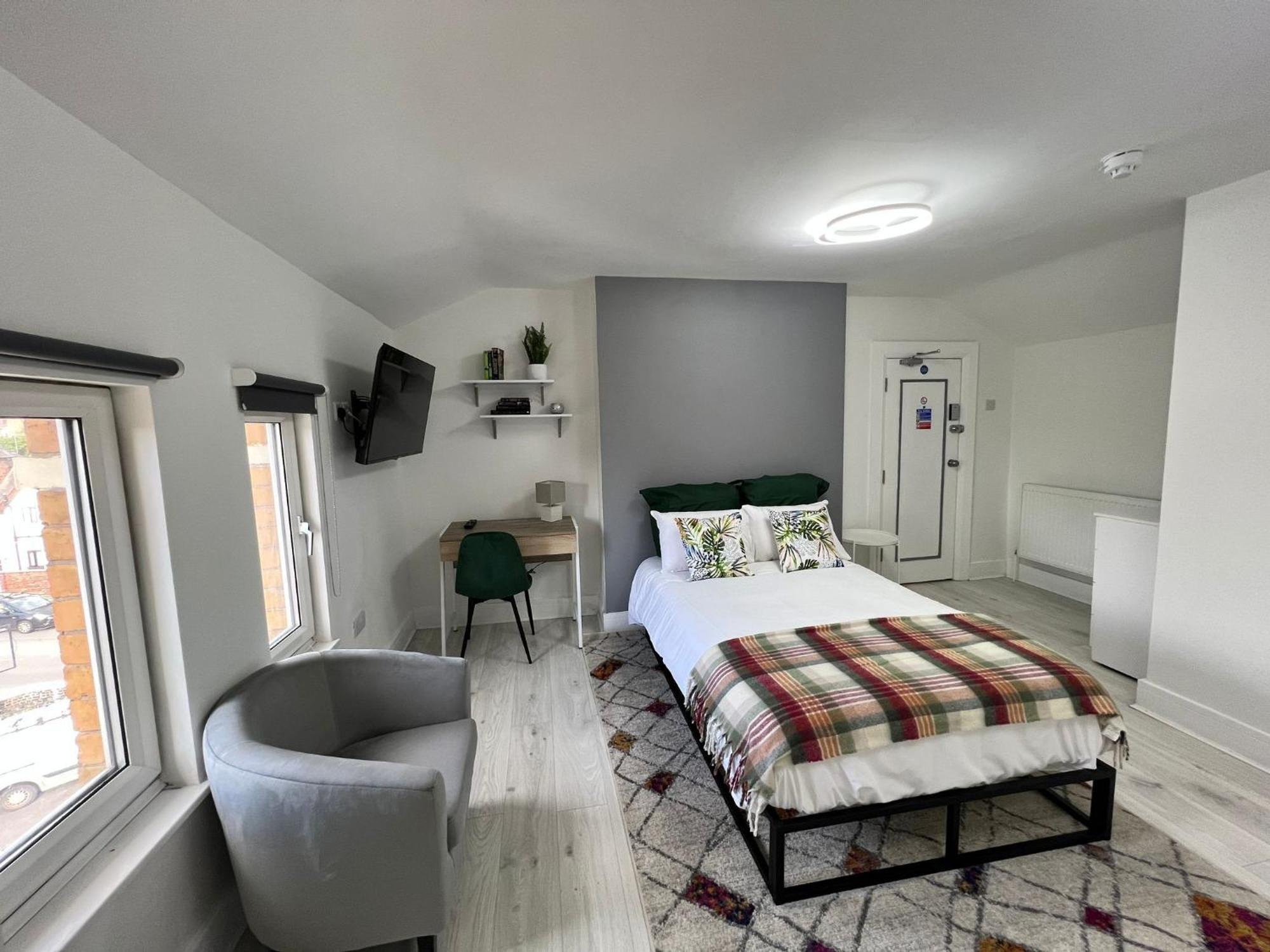 One Battison - Affordable Rooms, Suites & Studios In Stoke On Trent Stoke-on-Trent Exterior foto
