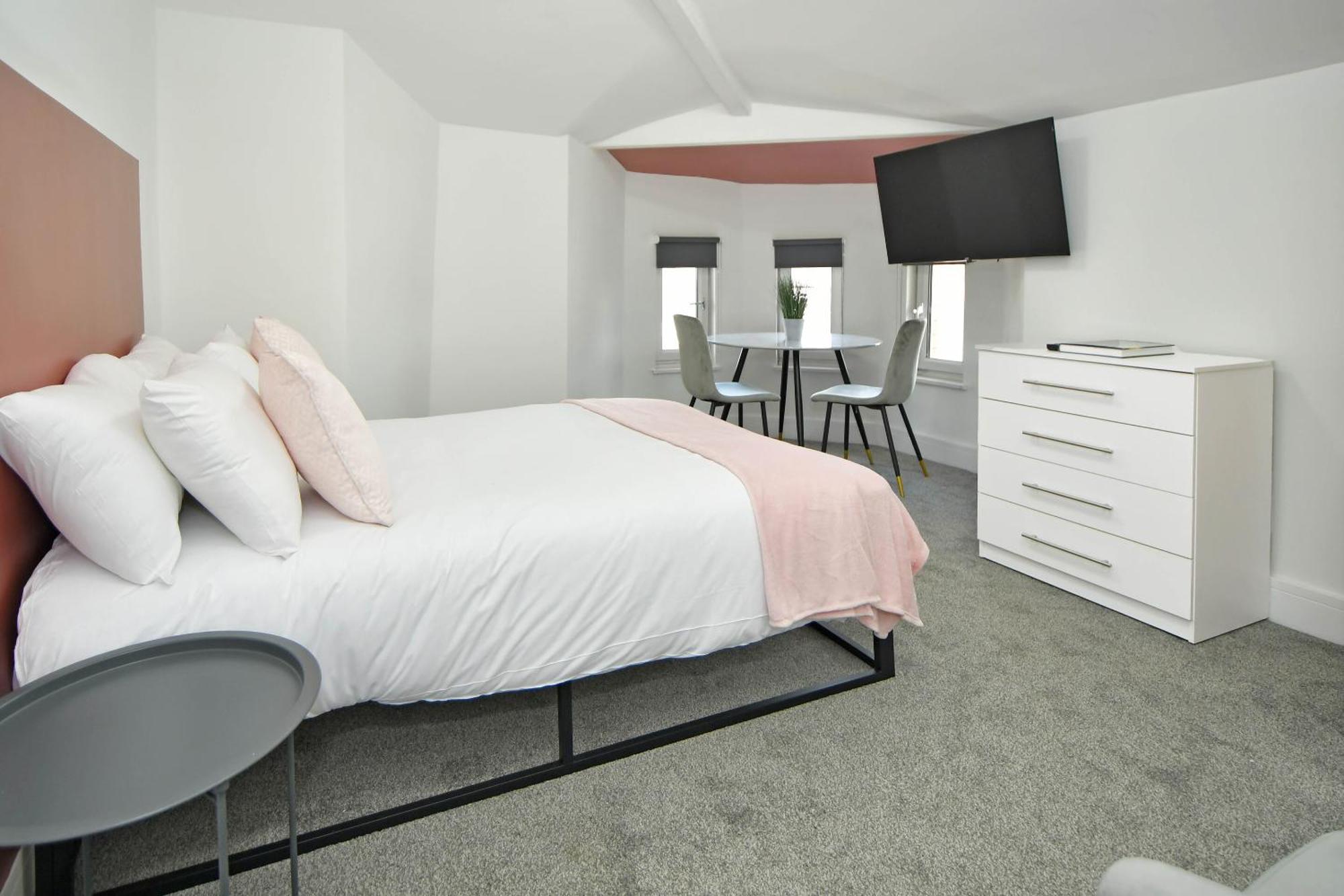 One Battison - Affordable Rooms, Suites & Studios In Stoke On Trent Stoke-on-Trent Quarto foto