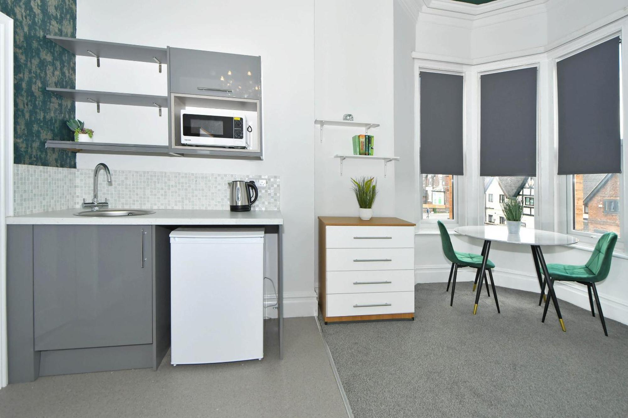 One Battison - Affordable Rooms, Suites & Studios In Stoke On Trent Stoke-on-Trent Exterior foto