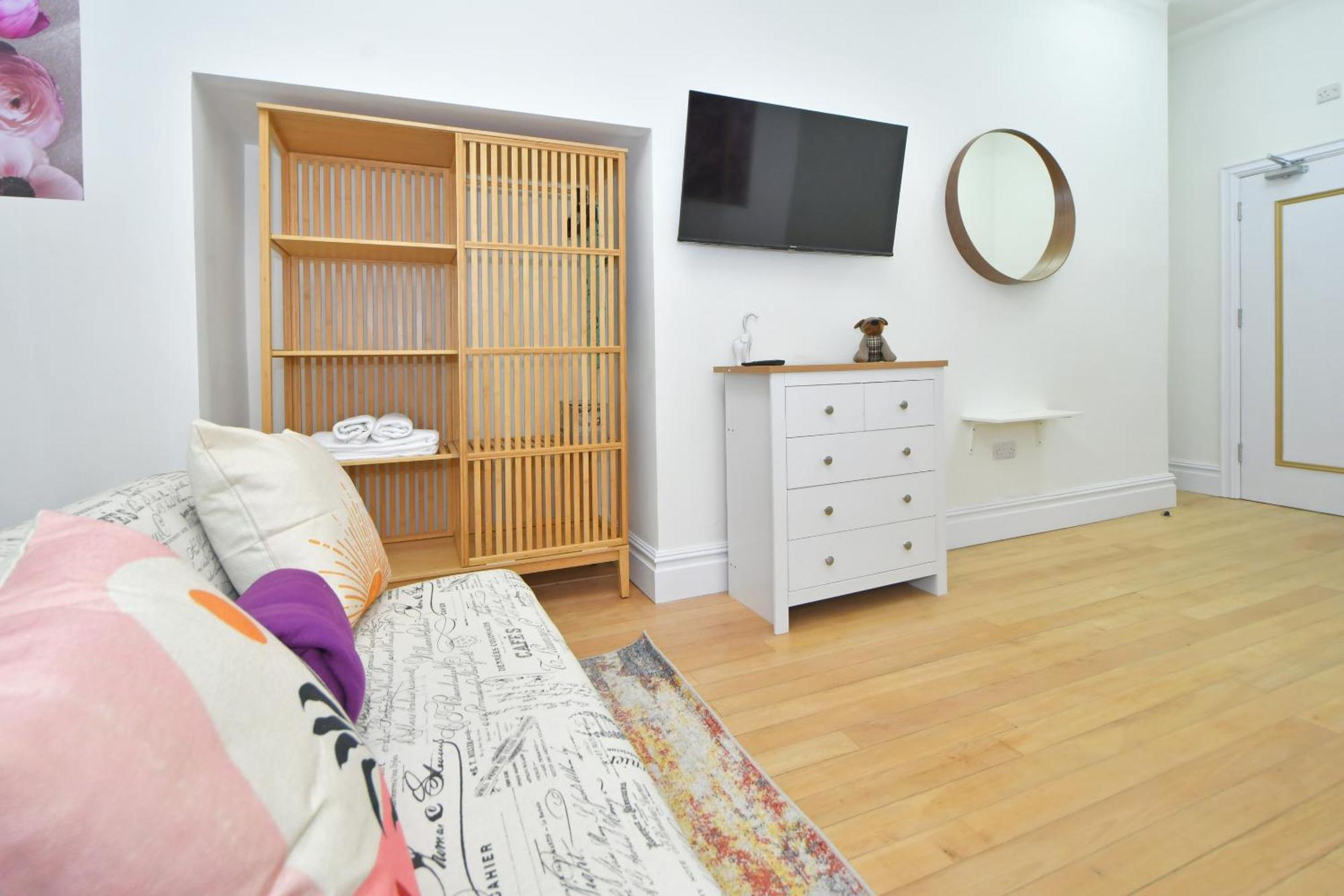 One Battison - Affordable Rooms, Suites & Studios In Stoke On Trent Stoke-on-Trent Exterior foto